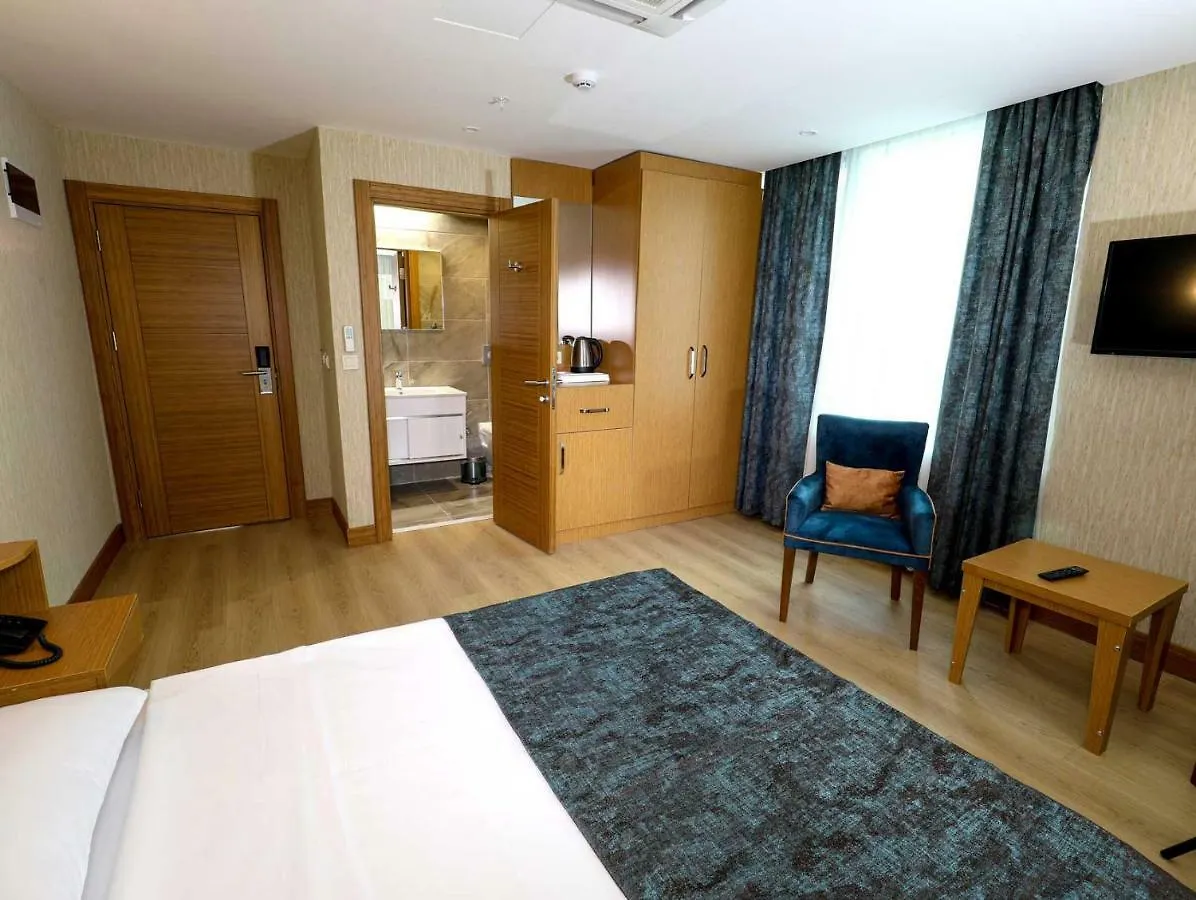 Grand Elmira Suites Istanbulská provincie 2*,  Turecko