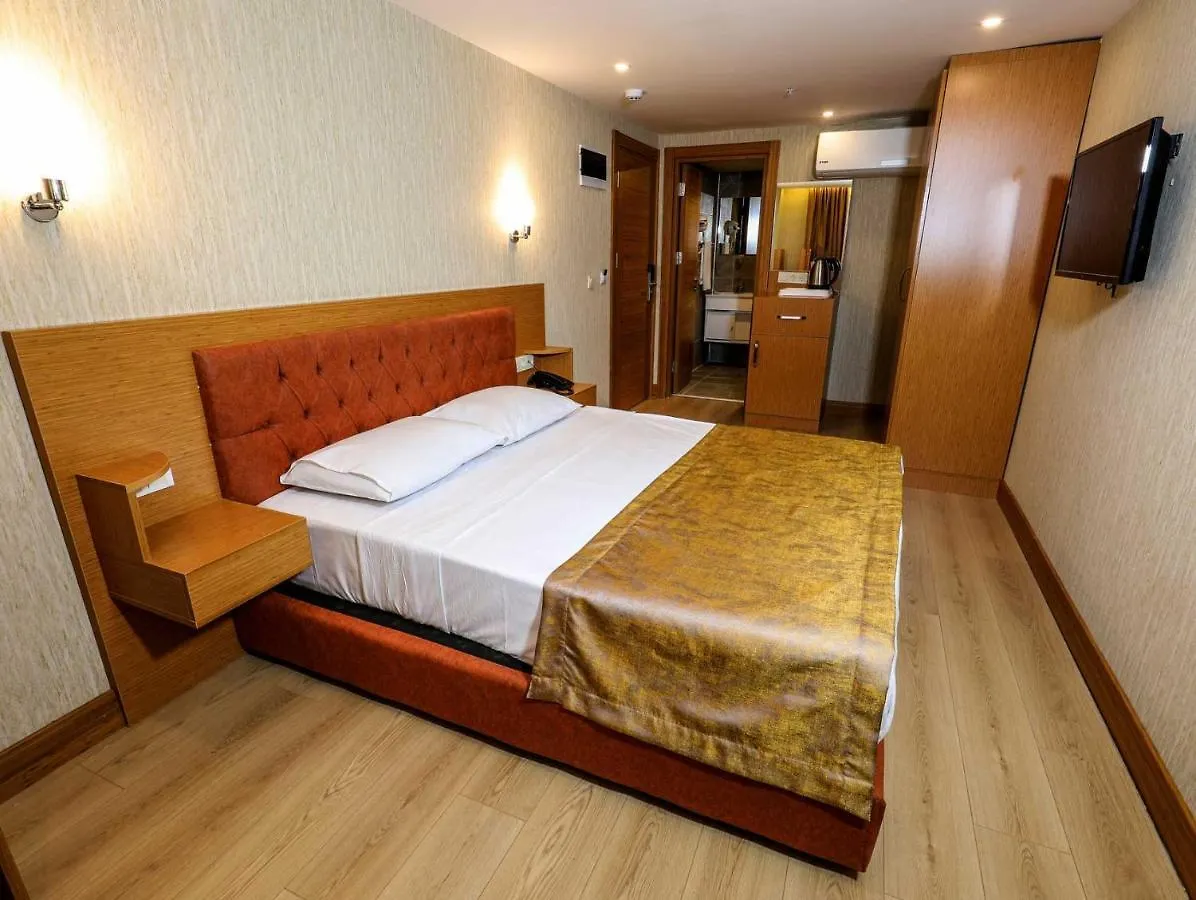 Grand Elmira Suites Istanbulská provincie 2*,  Turecko